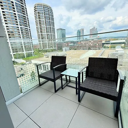 Lejlighed Andy's In Downtown Metropolis With Parking *