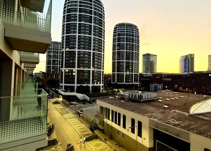 Andy's In Downtown Metropolis With Parking *