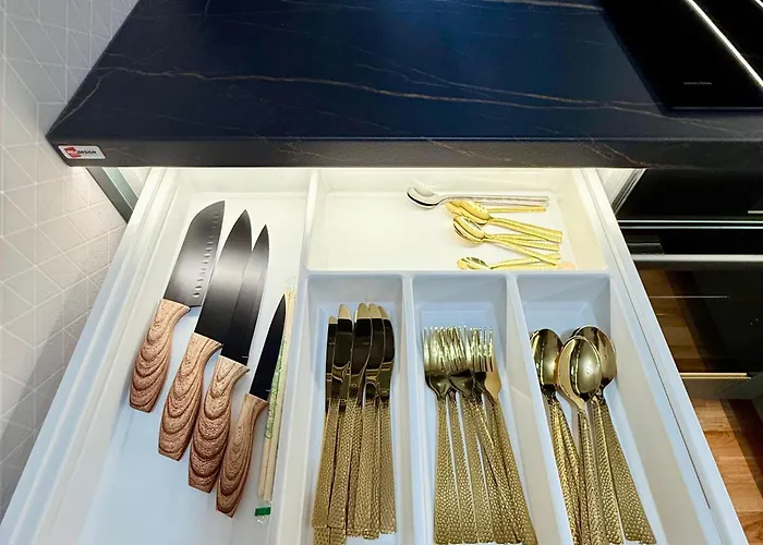 Andy's In Downtown Metropolis With Parking * ブラチスラヴァ